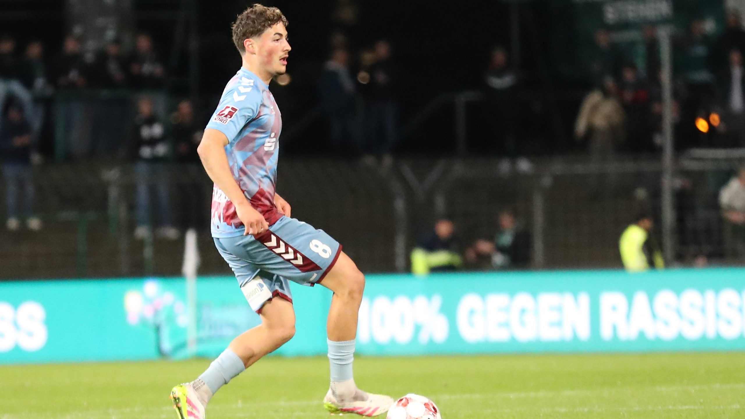 VWk 4027-scaled-aspect-ratio-16-9